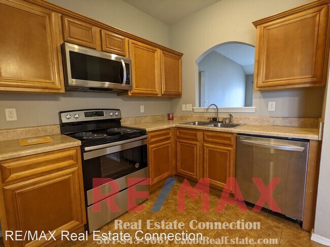 Foto del edificio - 3 br, 2 bath House - 17 Chantileer Lane