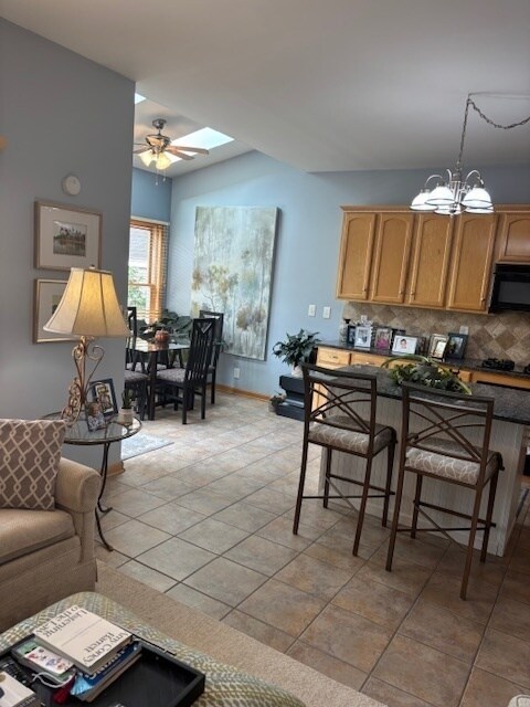 Foto del edificio - 0N326 Baker Dr