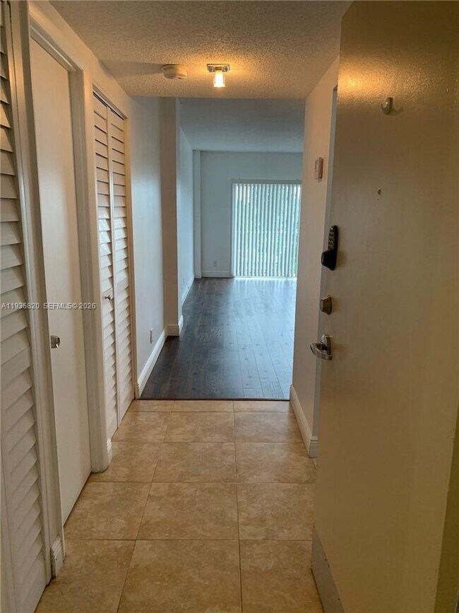 Foto del edificio - 1455 N Treasure Dr