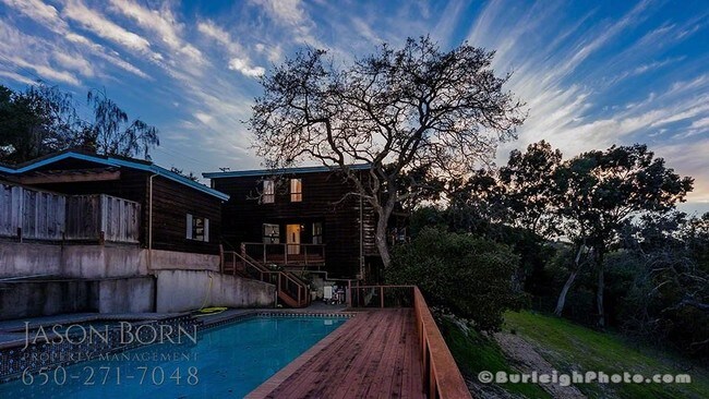 Foto del edificio - 560 Hillside Rd