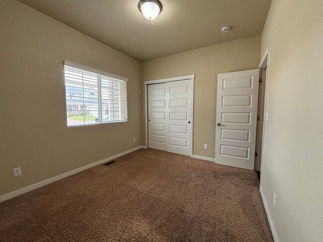 Photo - 5 Bedroom, 3 Bathroom Single-Family Home w...