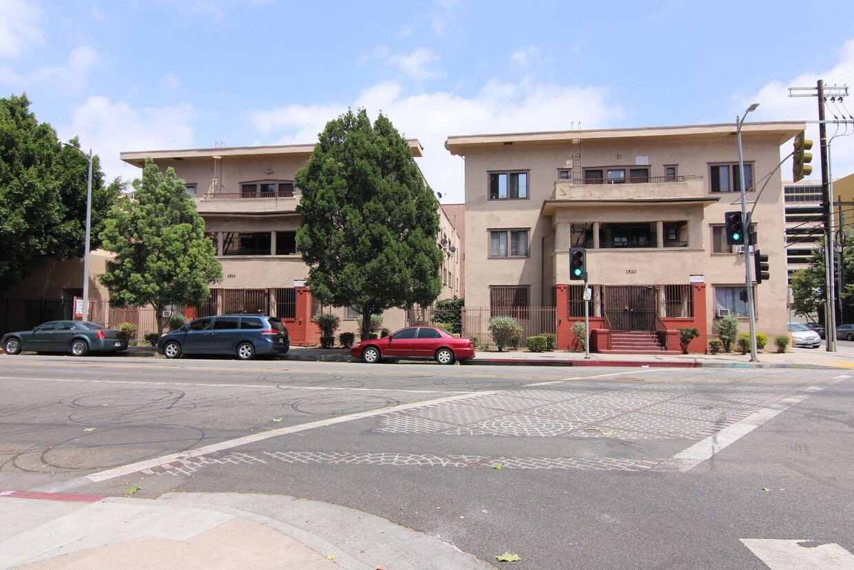 Building Photo - 1516-1526 S Hope St