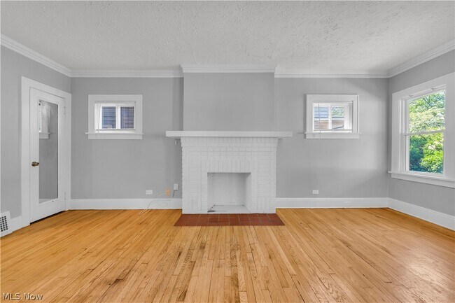 Foto del edificio - 921 Helmsdale Rd