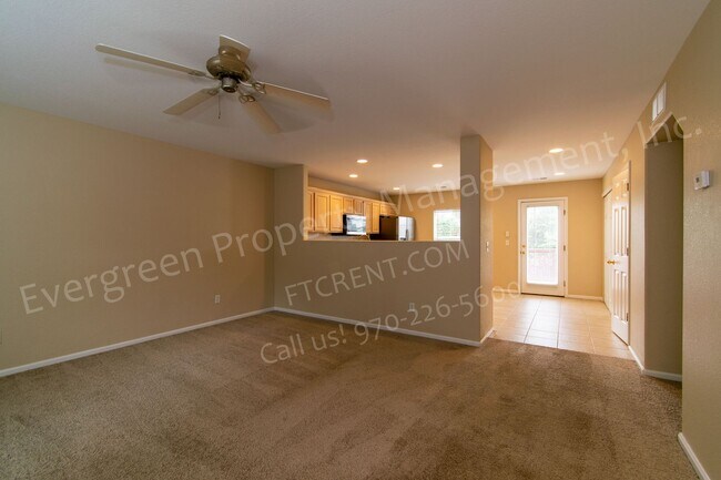 Foto del edificio - 6714 Autumn Ridge Dr
