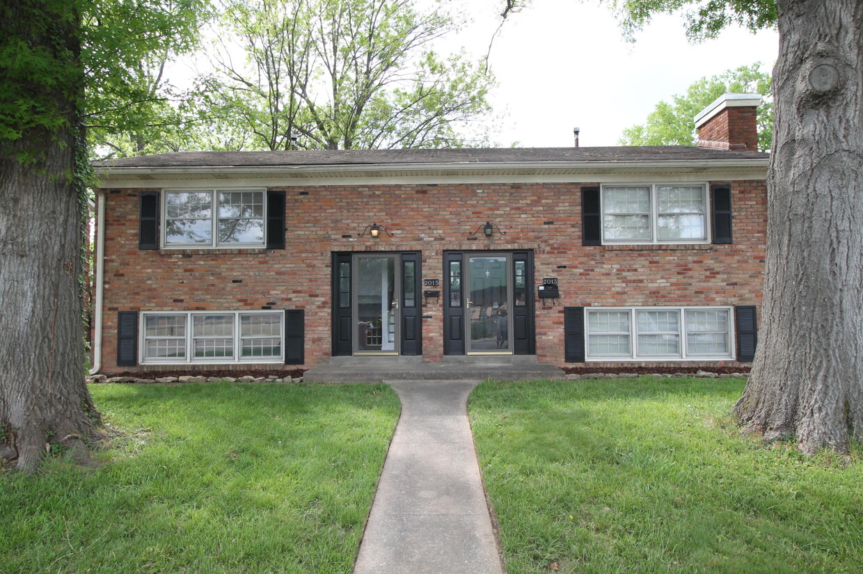 Primary Photo - 2015 Garden Springs Dr