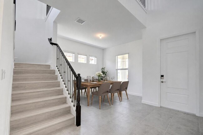 Building Photo - 1000 Sterling Pine Pl