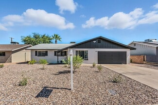 Building Photo - 1132 E Bishop Dr