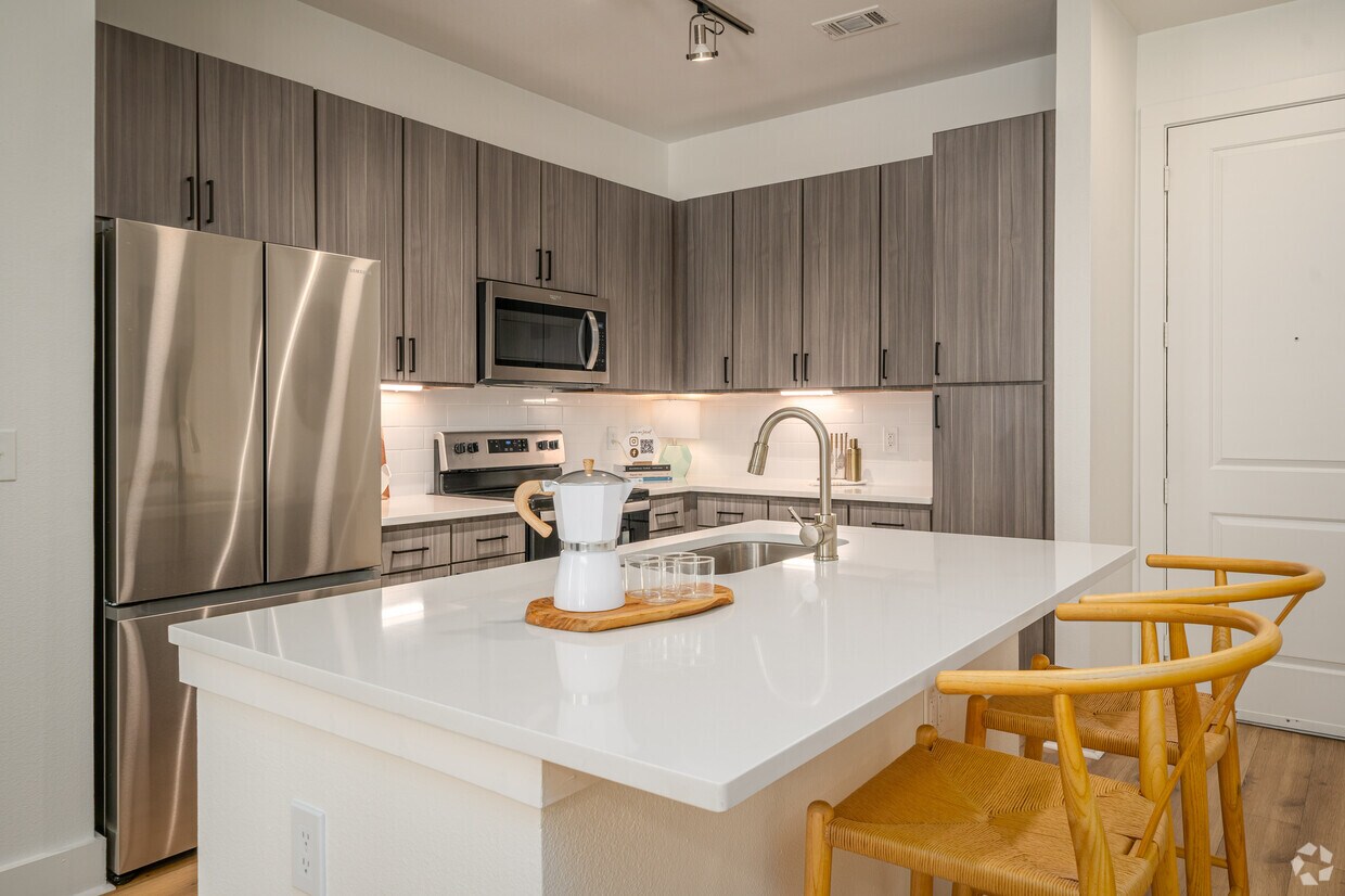 Foto principal - 2125 Yale Apartments