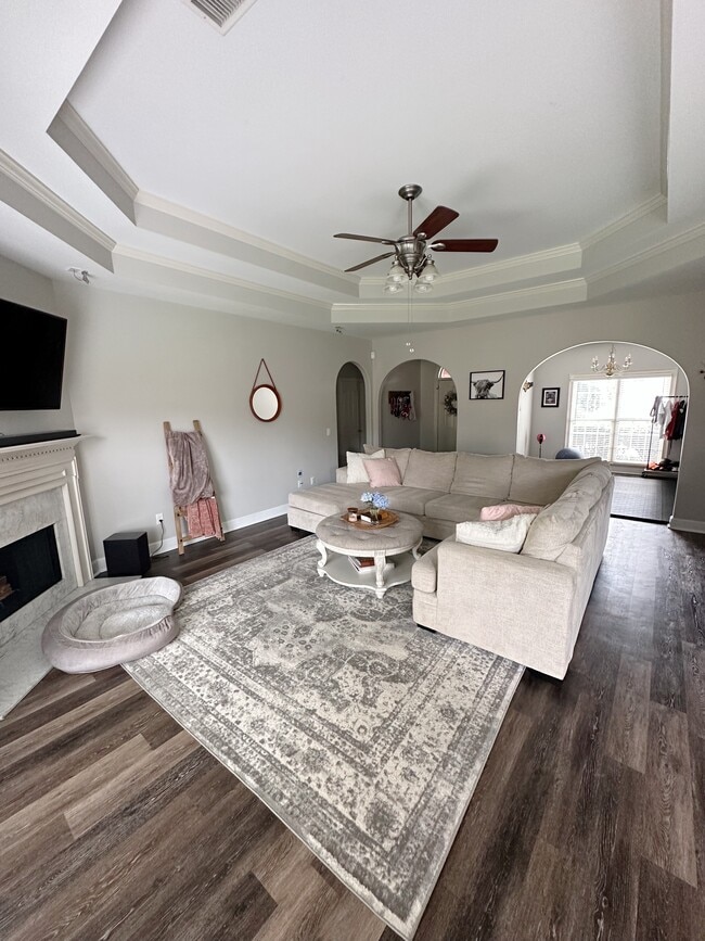 Foto del edificio - 5004 Hunter Ln