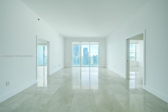 Foto del edificio - 950 Brickell Bay Dr