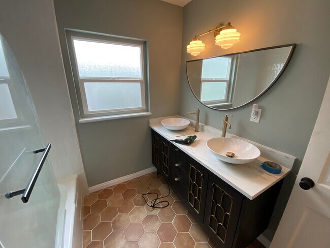 Foto del edificio - 3711 Grayburn Ave
