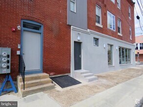 Building Photo - 3100-02 Spring Garden St