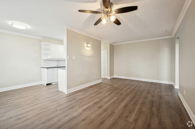 Interior Photo - 130 Cosburn Ave