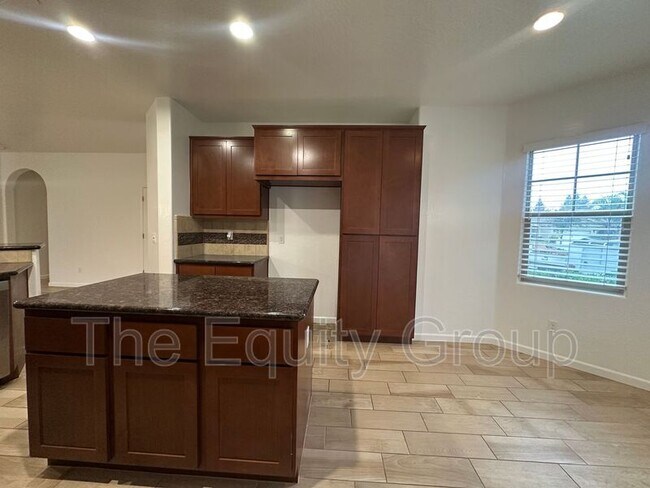 Foto del edificio - 3633 W Harold Ave