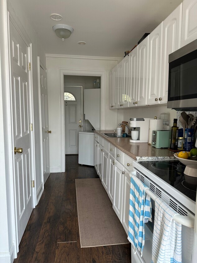 Foto principal - 193 Woodbine Ave