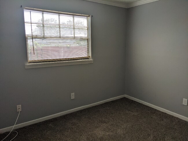 Building Photo - 3215 Baird Ave