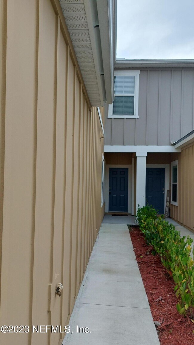 Building Photo - 7662 Legacy Trl