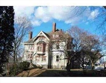 Primary Photo - 682 Rock St