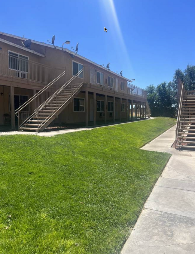 Building Photo - 18498 Montezuma St