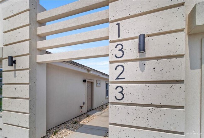Foto del edificio - 1413 Beverly Ave