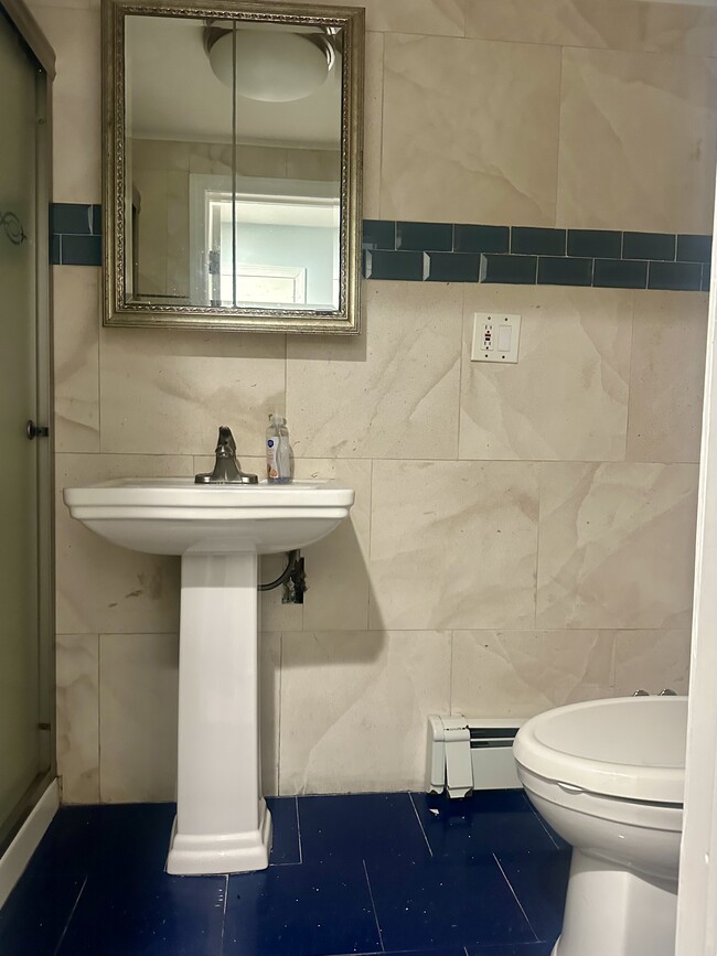 Foto del edificio - 163 Latham Rd