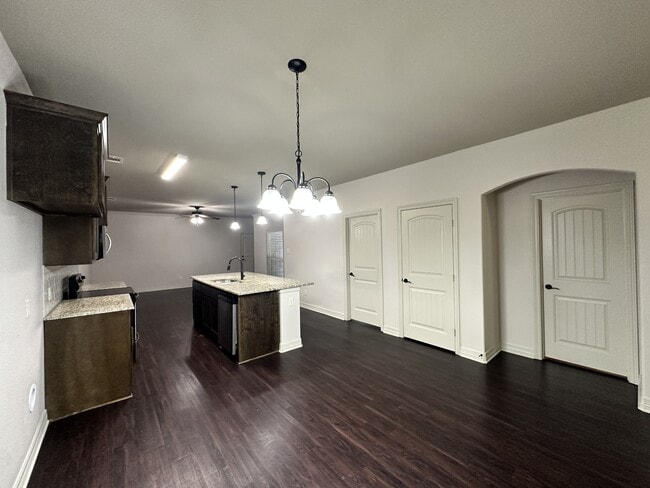 Building Photo - 513 Baylor Dr