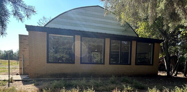 Foto del edificio - RURAL Single family home!!