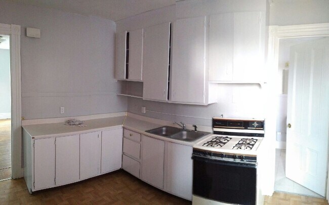 Foto del edificio - 331 S. Goodman St.