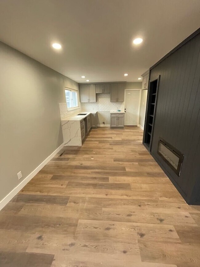 Building Photo - Coming Soon Remodeled 3 bedroom 2 bath House