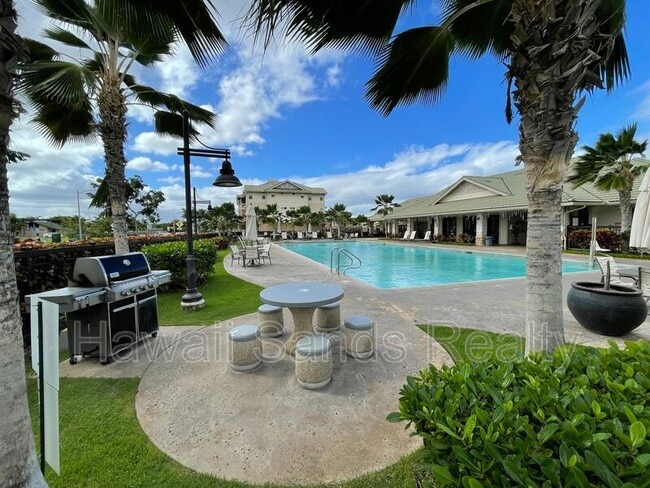 Building Photo - 1155 Kakala St