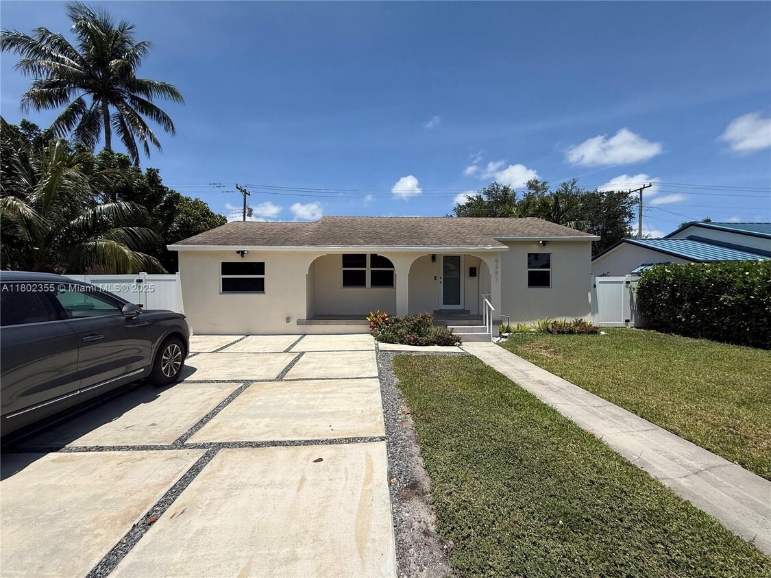 Primary Photo - 6391 SW 39th St