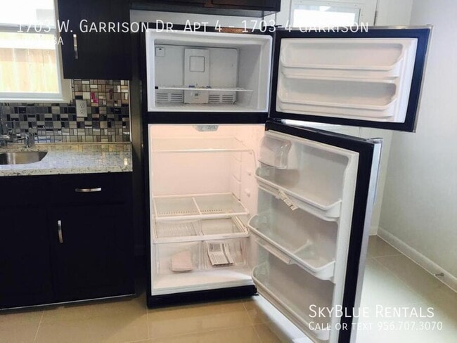 Foto del edificio - 1703 W Garrison Dr