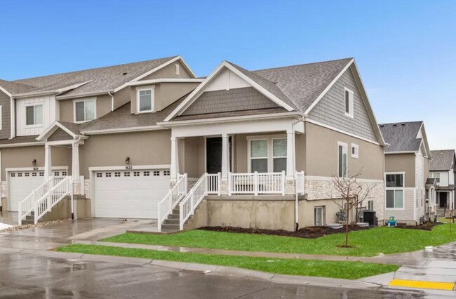 Building Photo - 1622 N 3950 W
