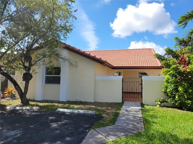 Building Photo - 6520 SW 134th Pl