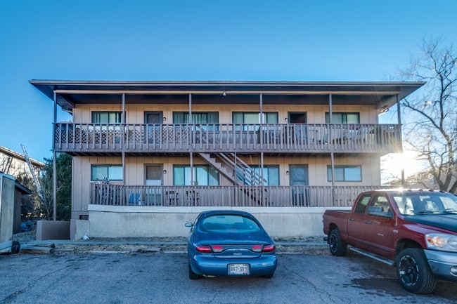 Building Photo - Redwood Terrace