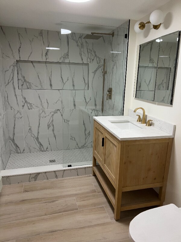 Foto principal - 182 Kittredge St