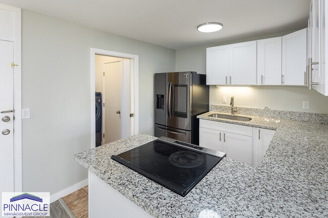 Building Photo - 95-100 Kipapa Dr. #429