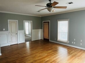 Building Photo - 2015 Halyard Dr