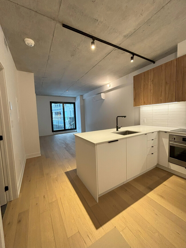 Photo du bâtiment - 288 Rue Richmond