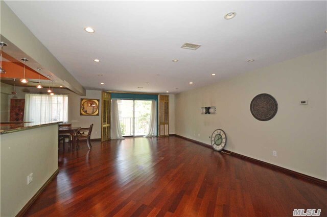 Foto del edificio - 100 S Middle Neck Rd