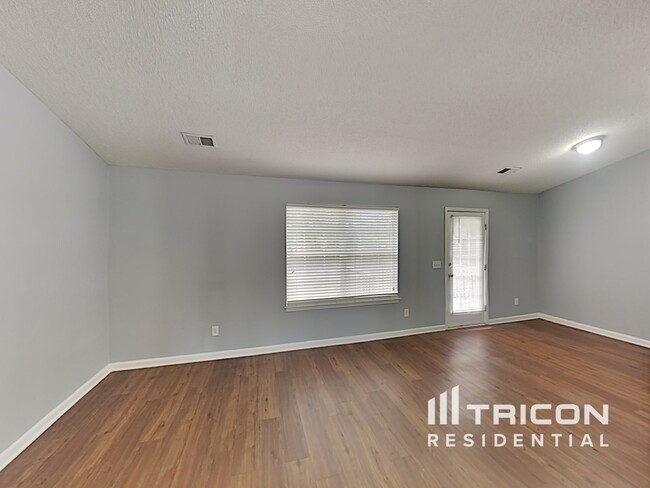 Building Photo - 239 Longshadow Dr
