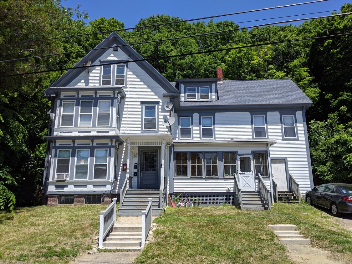 65 Batchelder St Unit 3, Laconia, NH 03246 Apartments in Laconia, NH