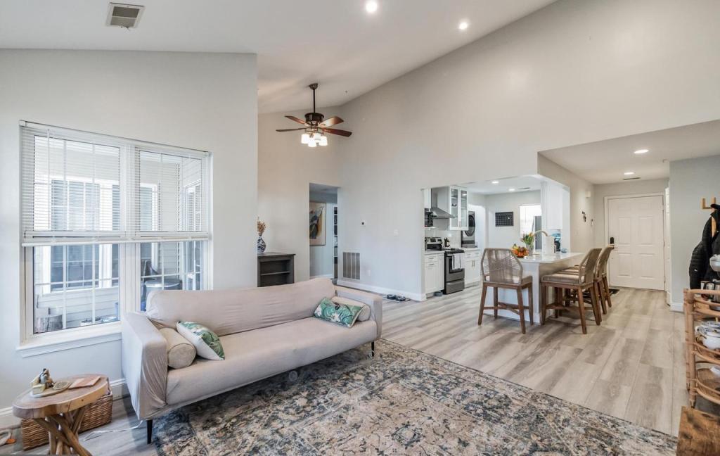 Foto principal - 5834 Wyndham Cir
