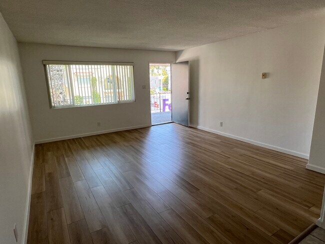 Photo - 1172 E 1st St Apartments