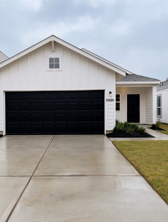 Foto principal - 10226 Clearwick St