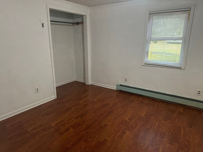 Foto del edificio - 3 bedroom available for immediate move i!