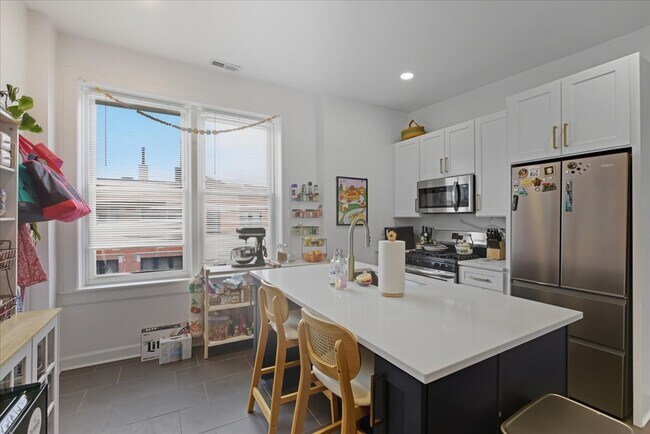 Foto del edificio - 2344 W Charleston St