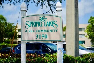 Building Photo - 3154 Via Poinciana