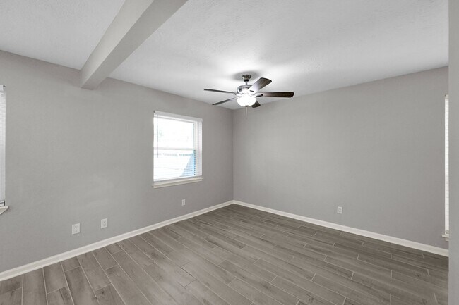 Foto del edificio - 8226 Autumn Willow Dr