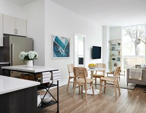 Building Photo - 55 Warrender Ave